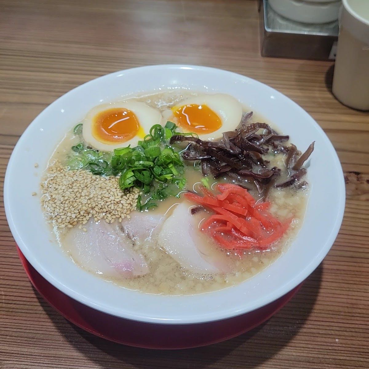 味玉とねぎののったラーメン
